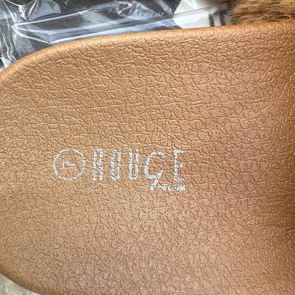 Rouge Helium Tan Faux Fur Slippers - Picture 3 of 4